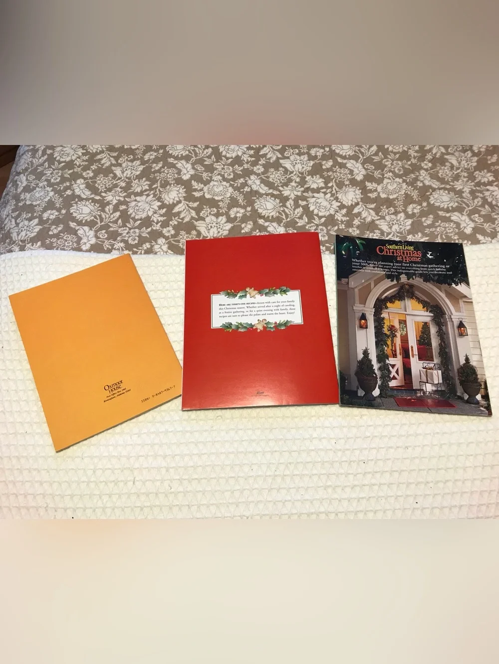Christmas Recipes Cookbook - Holiday Recipe Collection (Red/Brown)
